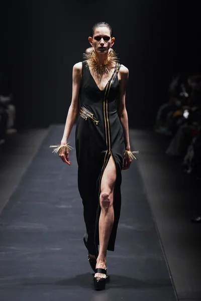 Look 1